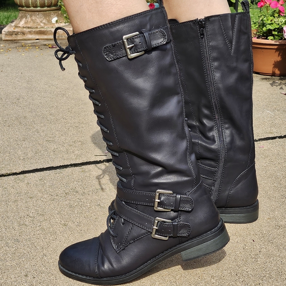 Black Leather Knee-High Strap Buckle Boots